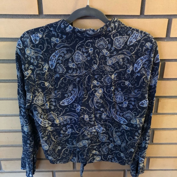 H&M- Paisley Crop Button Up - Picture 4 of 4